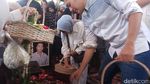 Donny Kesuma Dimakamkan, Tangis Eks Istri hingga 3 Anak Turun ke Liang Lahad