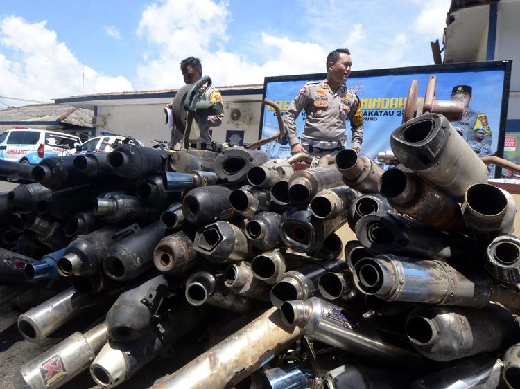 Ratusan Knalpot Brong Dimusnahkan di Lampung