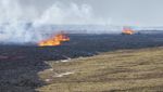 Penampakan Jalan Terputus Akibat Gunung Meletus di Islandia