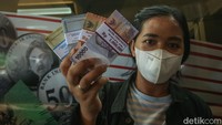 Selain di Jakarta, terdapat juga 4.264 titik layanan penukaran uang di kantor bank umum yang tersebar di seluruh Indonesia mulai 15 Maret hingga 7 April 2024.