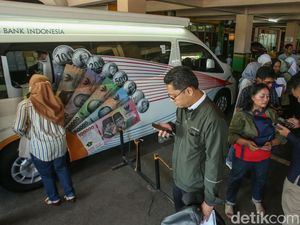 Penukaran Uang Baru Kini Ada di Pasar Pramuka