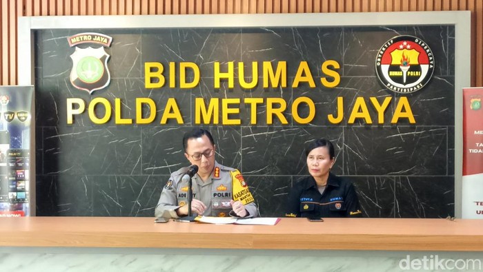 Polda Metro Jaya menyampaikan ada 16 orang diamankan saat demo di KPU dan DPR pada Selasa, 19 Maret 2024 kemarin.