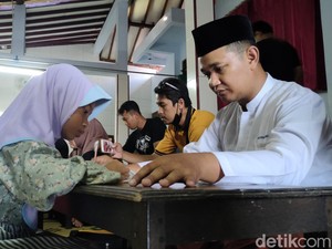 Kisah Aipda Andri, Polisi yang Jadi Guru Ngaji Anak-anak di Pengasih