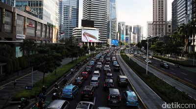 Potret Kemacetan Jakarta Saat Ramadan