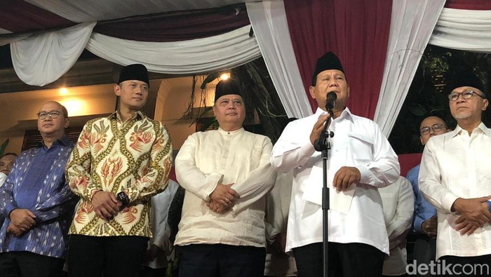 Prabowo Subianto melakukan konferensi pers setelah dinyatakan KPU RI sebagai pemenang Pilpres 2024 (Firda C/detikcom)