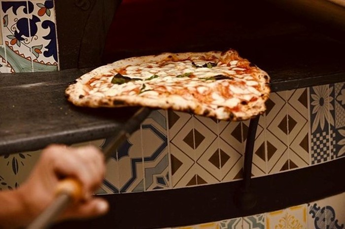 10 Restoran Pizza Tertua di Dunia, Masih Beroperasi Hingga Sekarang!