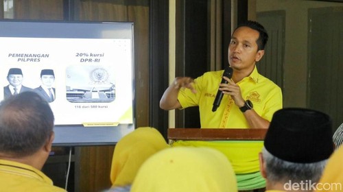 Sekretaris DPD I Partai Golkar NTB Firadz Pariska.