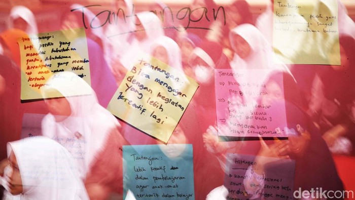 Semangat Siswa SLB Ikuti Pesantren Ramadan Sekolah Luar Biasa Negeri 9 (SLBN), Sunter Agung, Jakut, gelar pesantren kilat Ramadan untuk para siswanya. Anak-anak ini tampak antusias mengikutinya.