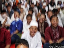 Semangat Siswa SLB Ikuti Pesantren Ramadan