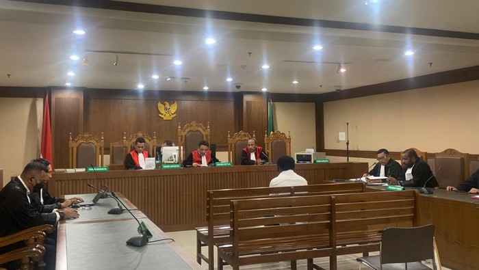Sidang vonis Mantan Kadis PUPR Papua, Gerius One Yoman (GOY)