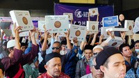 Ia bercita-cita bisa menjadi hafiz. Saat ini ia baru bisa menghafal 2 juz, mulai dari juz 29 dan 30.