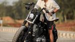 Potret Abidzar saat Motoran dan Mampir di Warung Bakso