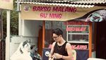Potret Abidzar saat Motoran dan Mampir di Warung Bakso