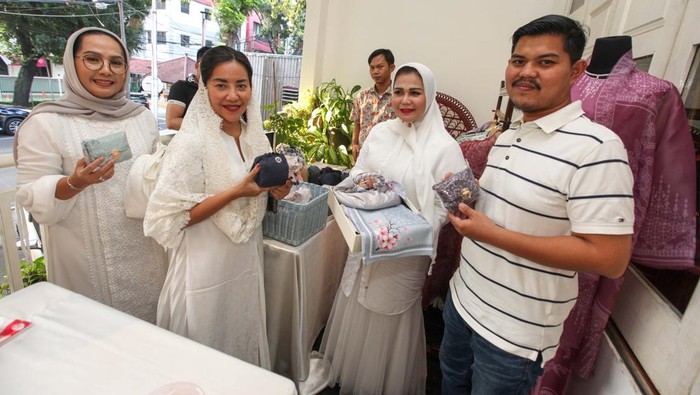 Berbagi Keberkahan untuk yang Membutuhkan Saat Ramadan Ditengah meroketnya harga sembako dan komiditas pangan lainnya di bulan Ramadhan, Himpunan Pengusaha Pribumi Indonesia (HIPPI) DKI Jakarta, menggelar bazar murah khususnya bagi warga kurang mampu.