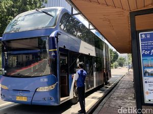 Ngabuburit Beda! Keliling Jakarta Naik Bus Tingkat Gratis!