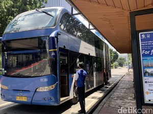Ngabuburit Beda! Keliling Jakarta Naik Bus Tingkat Gratis!