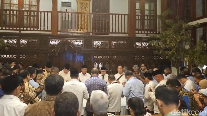 Doa bersama Prabowo dan timsesnya (Firda Chyntia/detikcom)