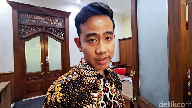 Gibran Rakabuming Raka di Balai Kota Solo, Kamis (21/3/2024).