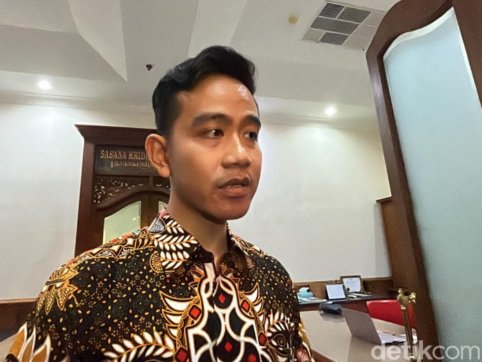 Gibran Rakabuming Raka di Balai Kota Solo, Kamis (21/3/2024).