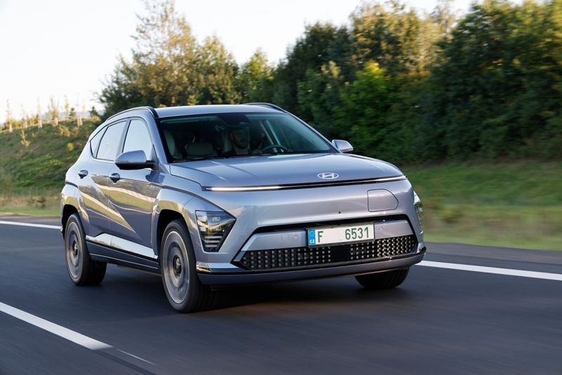 Hyundai Kona Electric diduga bakal meluncur di Indonesia pada 2024.
