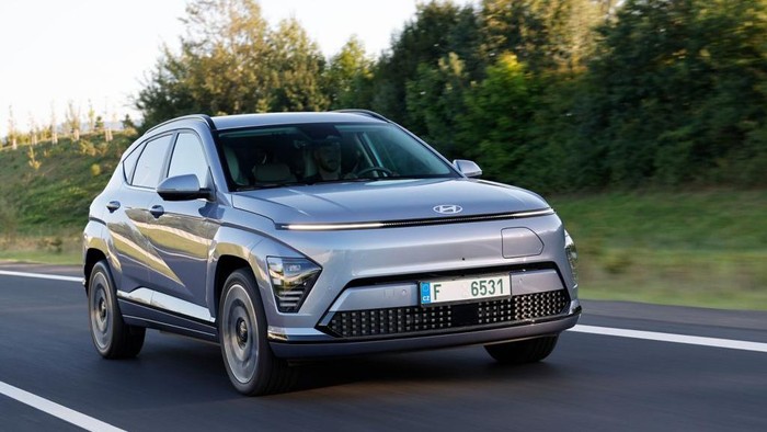 Hyundai Kona Electric diduga bakal meluncur di Indonesia pada 2024.