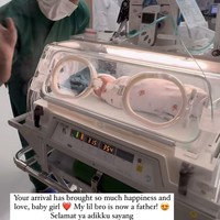 Kebahagiaan juga jelas terpancar dari Yakup Hasibuan. Resmi jadi orangtua baru, tak sedikit netizen yang memberikan ucapan selamat untuk Yakup dan Jessica. Foto: Instagram