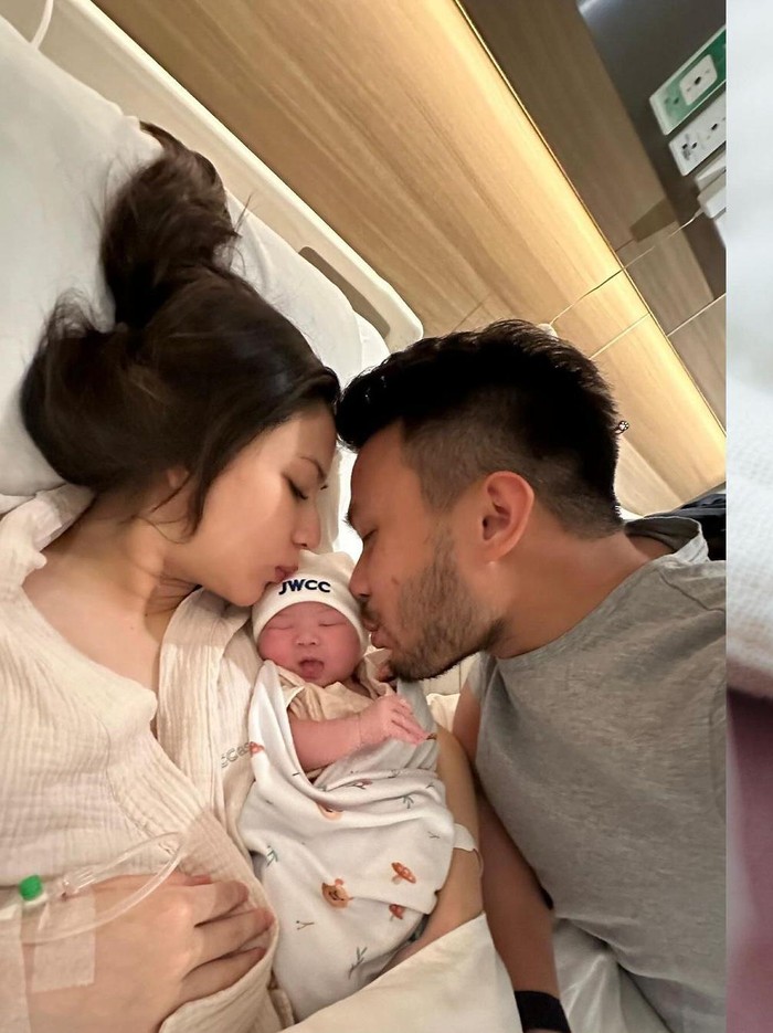 Jessica Mila Jessica Mila melahirkan anak pertama