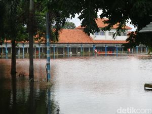 Sepekan Terendam Banjir, Terminal Induk Jati Kudus Masih Lumpuh