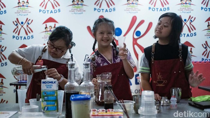 21 Maret diperingati sebagai Hari Down Syndrome Sedunia. Momen ini menjadi salah satu upaya memperjuangkan kesejahteraan para penyintas down syndrome.