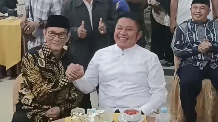 Mantan Gubernur Sumsel Herman Deru dan Heri Amalindo salam komando.