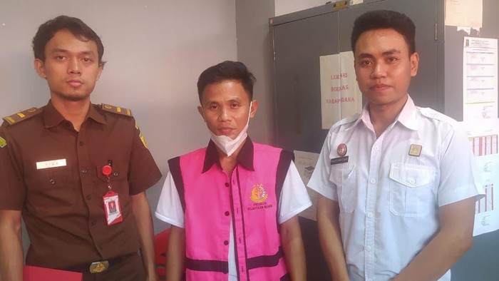 Mantan Kepala Desa Buntulia Barat, Tutam Pulumuduyo jadi tersangka korupsi dana desa.