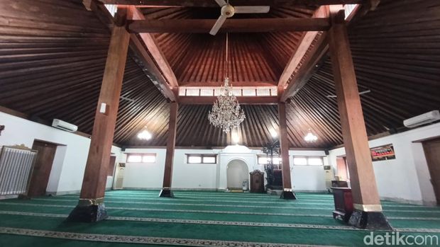 Masjid Gede Mataram Kotagede di perbatasan Bantul dan Kota Jogja, Kamis (21/3/2024).