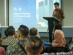 Menkominfo dan Mendag Kunjungi Pusat Data E1 DCI Indonesia