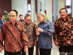 Menkominfo dan Mendag Kunjungi Pusat Data E1 DCI Indonesia