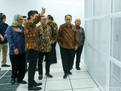 Menkominfo dan Mendag Kunjungi Pusat Data E1 DCI Indonesia