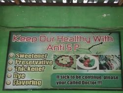 Nama Tempat Usaha yang Bikin Nyengir, Kreatif Banget!