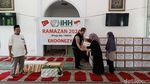 Organisasi Kemanusiaan dari Turki Berbagi 120 Paket Sembako