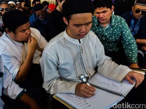 Asa Bobi, Disabilitas Netra Jadi Hafiz Berkat Al-Quran Braille Digital