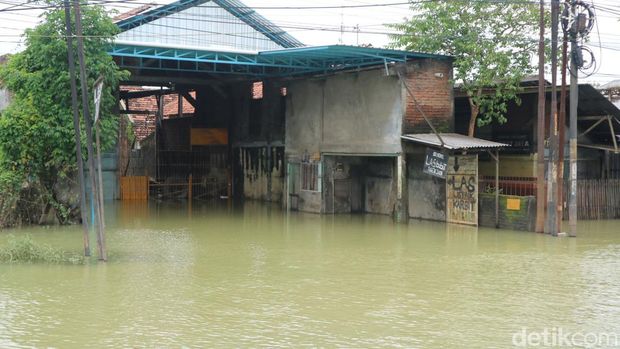 Permukiman warga Karanganyar, Demak yang masih kebanjiran, Kamis (21/3/2024).