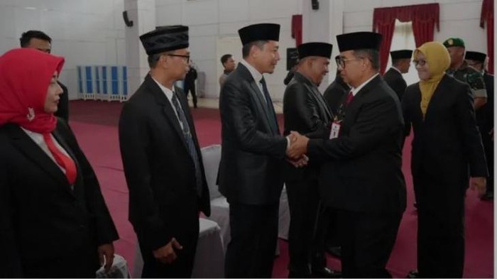 Pj Gubernur Kaltim Akmal Malik lantik 8 pejabat eselon II.