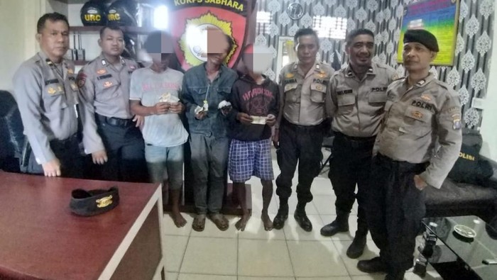Polisi menangkap tiga pelaku pungli di Belawan. (Dok Polres Pelabuhan Belawan).