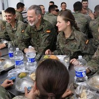 Gadis 18 tahun itu memulai pelatihan militer di angkatan udara, angkatan laut dan angkatan darat. Leonor harus bekerja keras tidak hanya di dalam kelas hingga mengikuti latihan fisik. Foto: Instagram