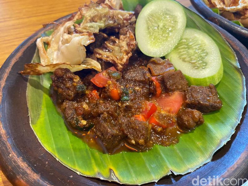 Raja Oseng, restoran di Gading Serpong yang menawarkan aneka oseng pedas dari level 1-5