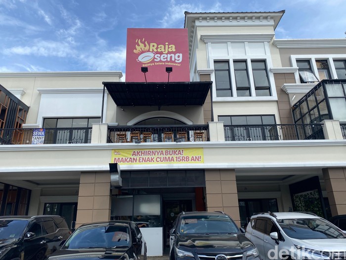 Raja Oseng Raja Oseng, restoran di Gading Serpong yang menawarkan aneka oseng pedas dari level 1-5