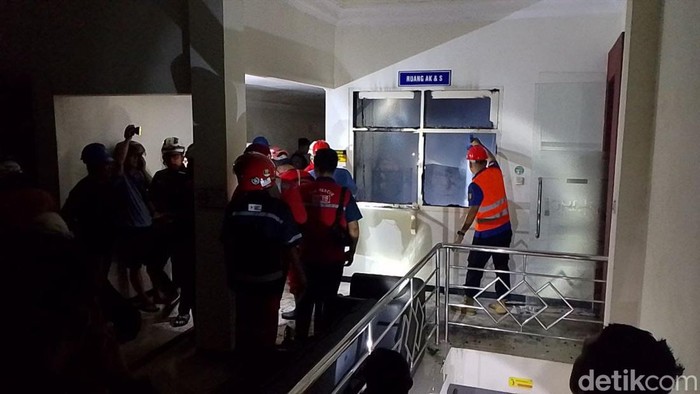 RS Gatoel terbakar