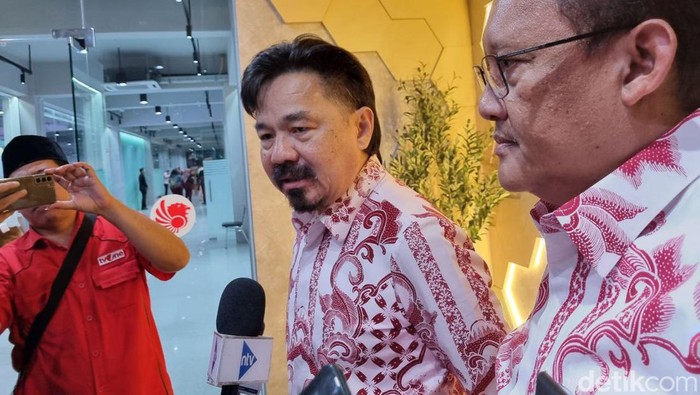 Rusdi Kirana dan Capt Daniel Putut Kuncoro Adi