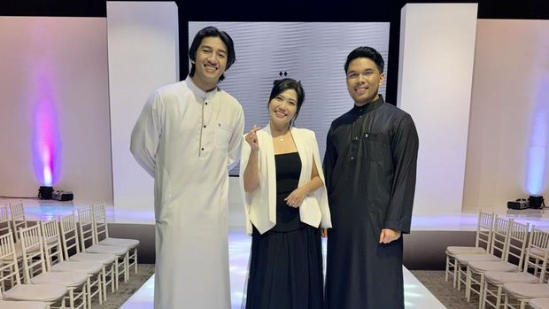 Harris Vriza dan Thariq Halilintar bersama Sheila Lesmana.