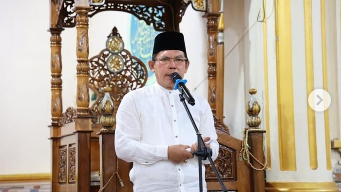 Wali Kota Sungai Penuh Ahmadi Zubir