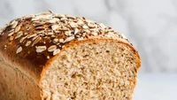 Banyak orang beranggapan roti bukanlah makanan sehat. Padahal ada jenis roti yang mengandung nutrisi yang dibutuhkan tubuh. Foto: Ilustrasi iStock