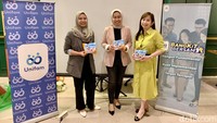 Pino Es Serut Buah disediakan dalam keadaan cair. Untuk menyantapnya, detikers masukan Pino Es Serut ke dalam Freezer kurang lebih 6 jam.